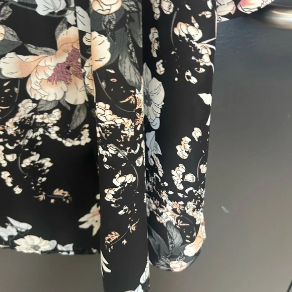 Tahari polyester kimono wrap XL  excellent condition - Picture 4 of 7